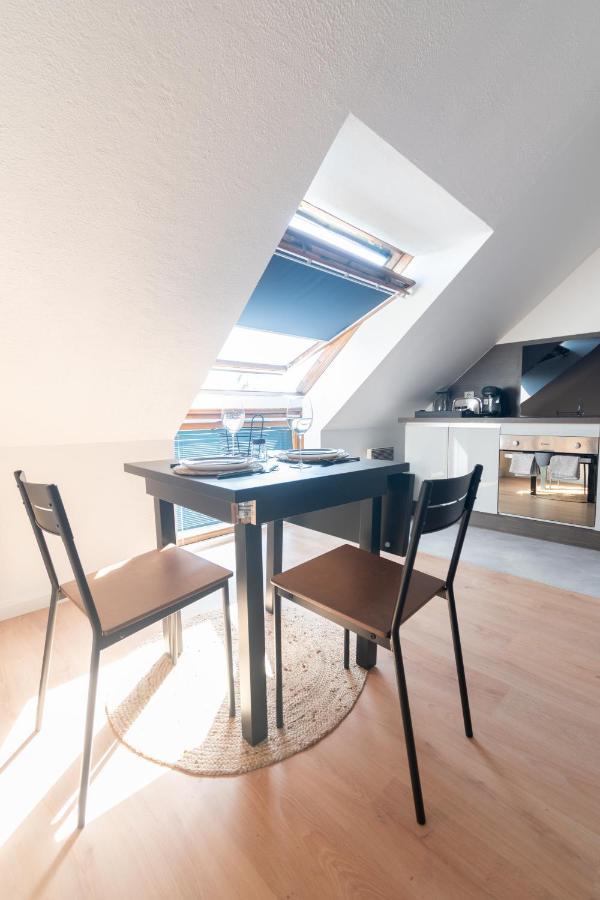 Bienvenue Chez Vous Tres Calme Et En Plein Centre Apartment Mantes-la-Jolie Exterior foto